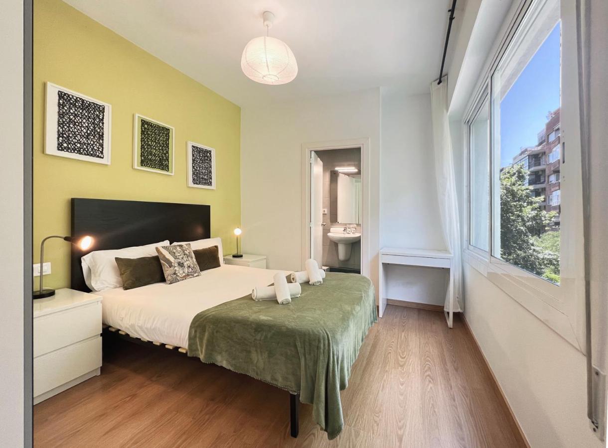 Stay U-Nique Apartments Aribau II Barcellona Esterno foto
