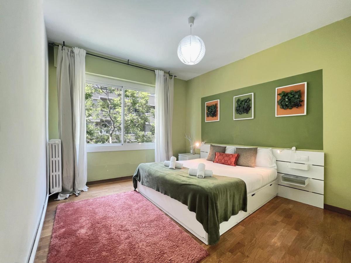 Stay U-Nique Apartments Aribau II Barcellona Esterno foto