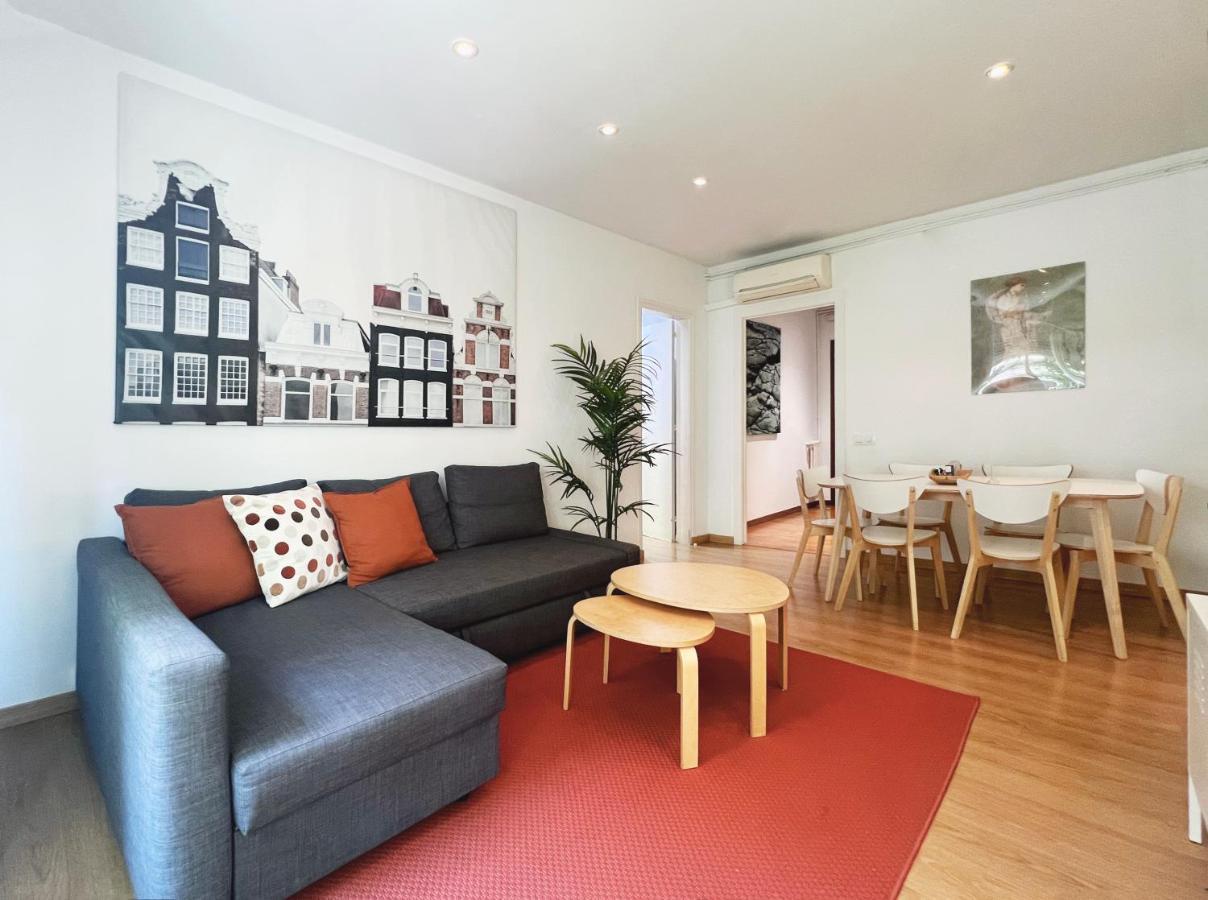 Stay U-Nique Apartments Aribau II Barcellona Esterno foto