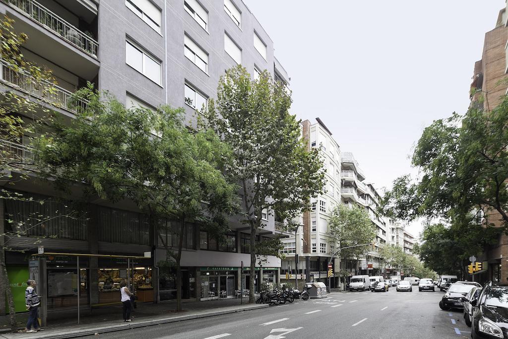 Stay U-Nique Apartments Aribau II Barcellona Esterno foto